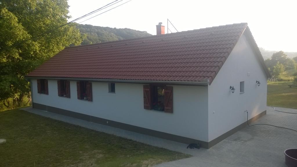 Beppe Vendeghaz Pension Abaliget Buitenkant foto